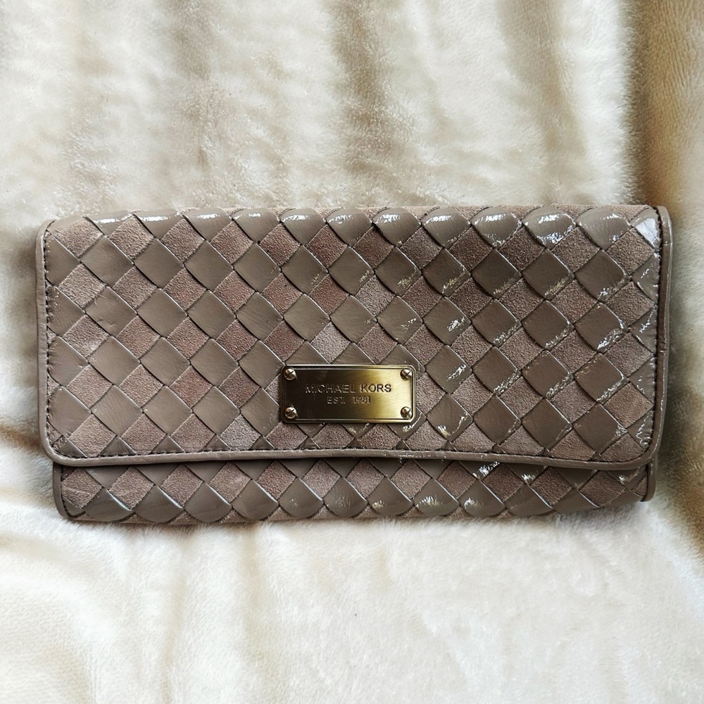 NWOT Michael Kors Vintage Beige Suede / Patent Woven Clutch